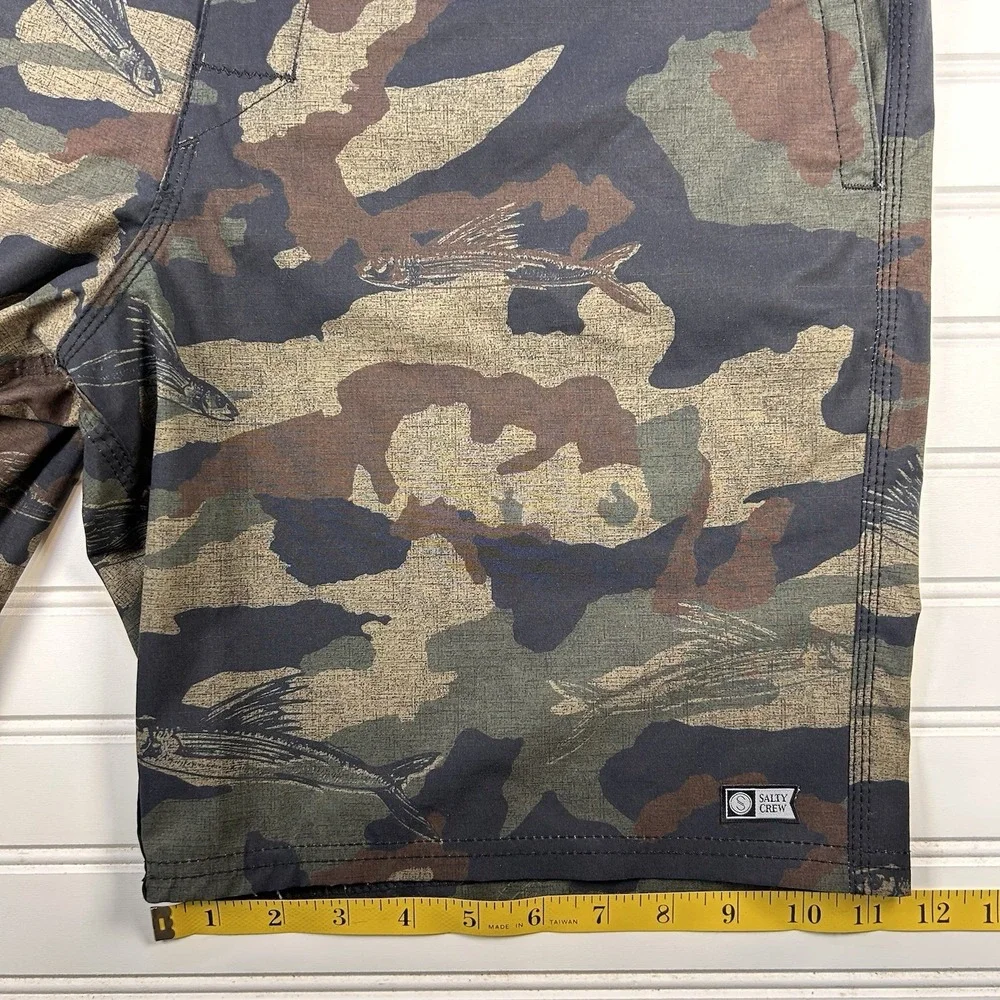 Salty Crew Utility Boardshorts Mens 34 (Fit 35) Flying Fish Camo Stretch Utility - Picture 12 of 15